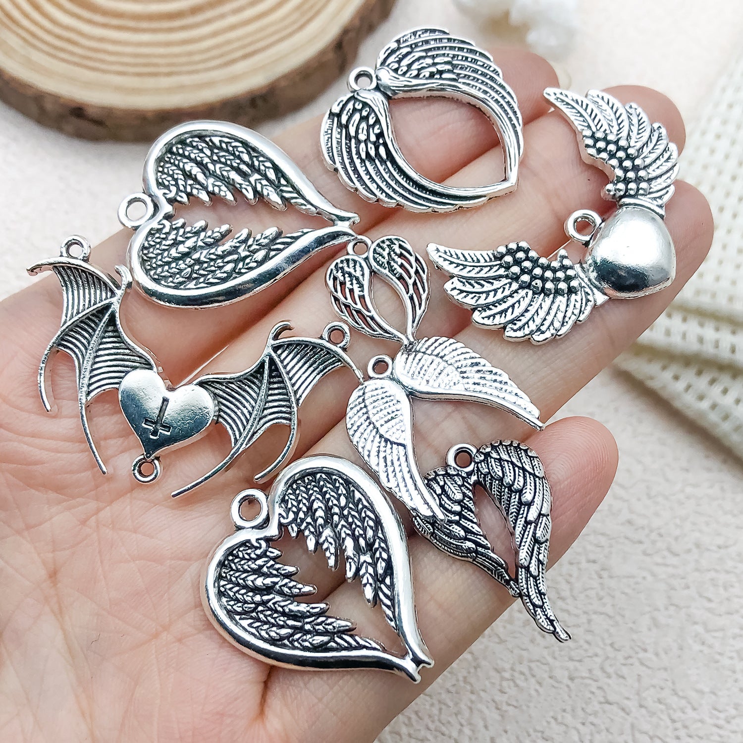 Vintage Zinc Alloy Heart Wing Theme Charm Pendant for DIY Necklace Bracelet Earrings