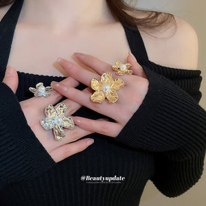 Hammered Double Flower Pearl Like Open Ring In Gold Or Silver Tone