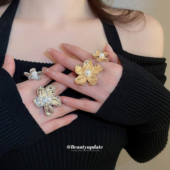 Hammered Double Flower Pearl Like Open Ring In Gold Or Silver Tone