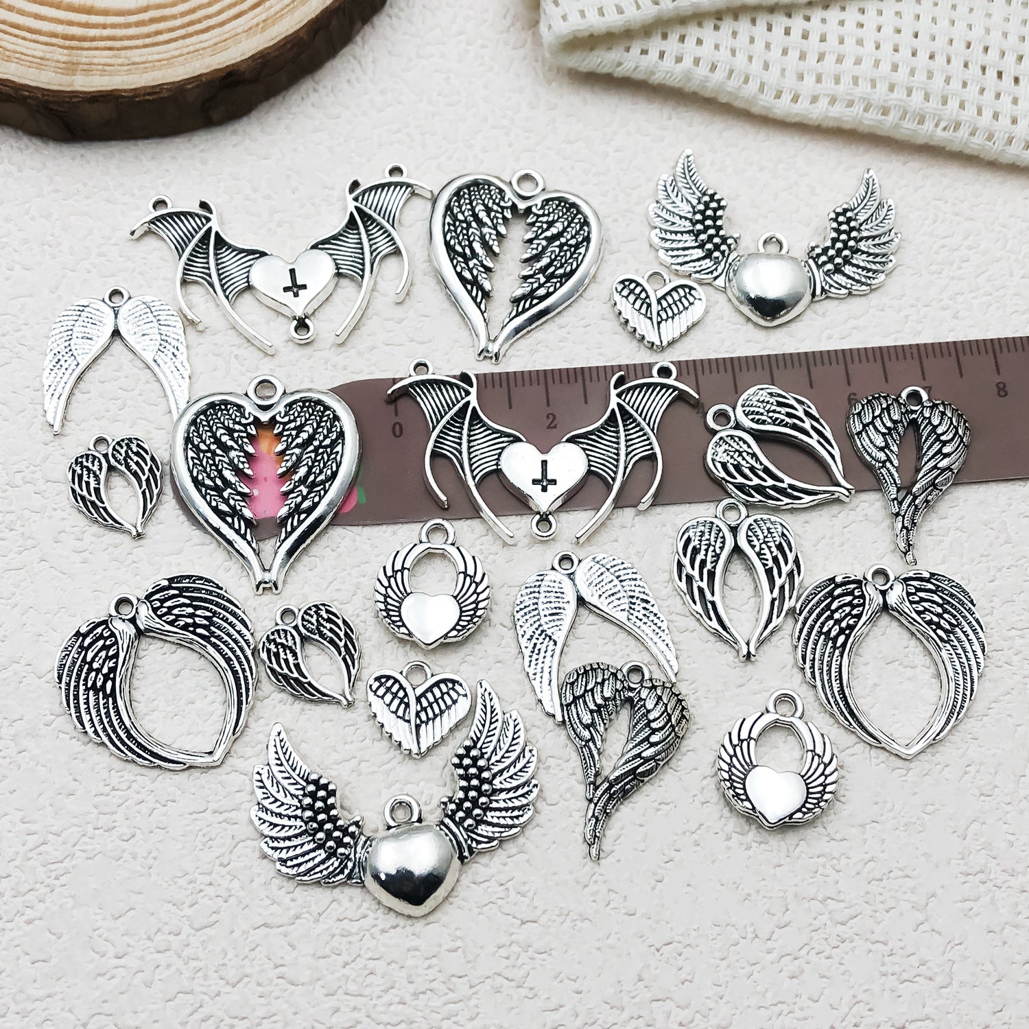 Vintage Zinc Alloy Heart Wing Theme Charm Pendant for DIY Necklace Bracelet Earrings