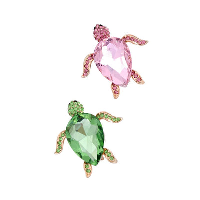 Front view of the green turtle metal brooch