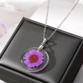 Clear Resin Daisy Dried Flower Pendant Necklaces Five Colors view 7