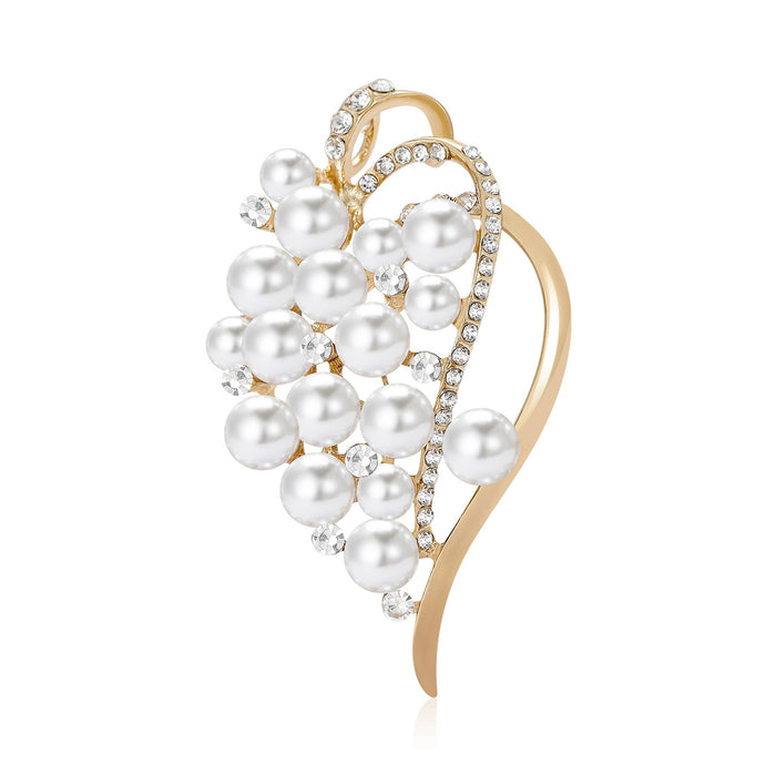 Pearl Cluster Heart Brooch Rhinestone Outline Silver or Gold