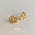 Gold-Tone Textured Sunflower Daisy Flower Stud Earrings view 4