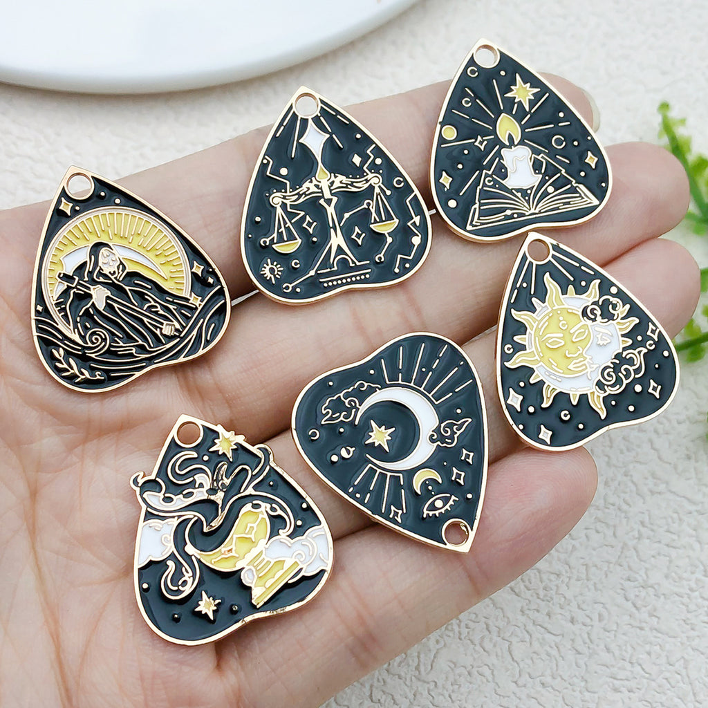 Zinc Alloy Heart Tarot Card Sun charm pendants for DIY necklaces earrings keychains
