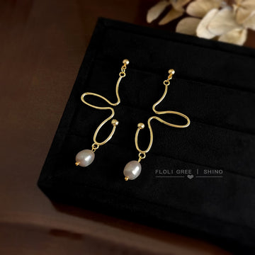 Abstract Gold Wire Butterfly Dangle Earrings Pearl Drop