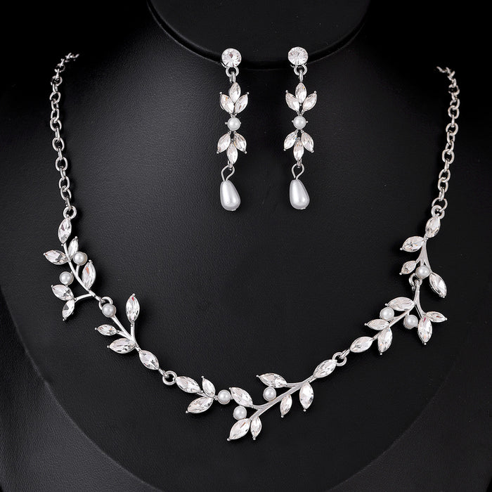 Black Silver Tone Crystal Leaf Vine Crystal Pearl Look Metal Necklace
