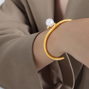 Open Twist Cuff Bracelet With White Pearl Gold Steel