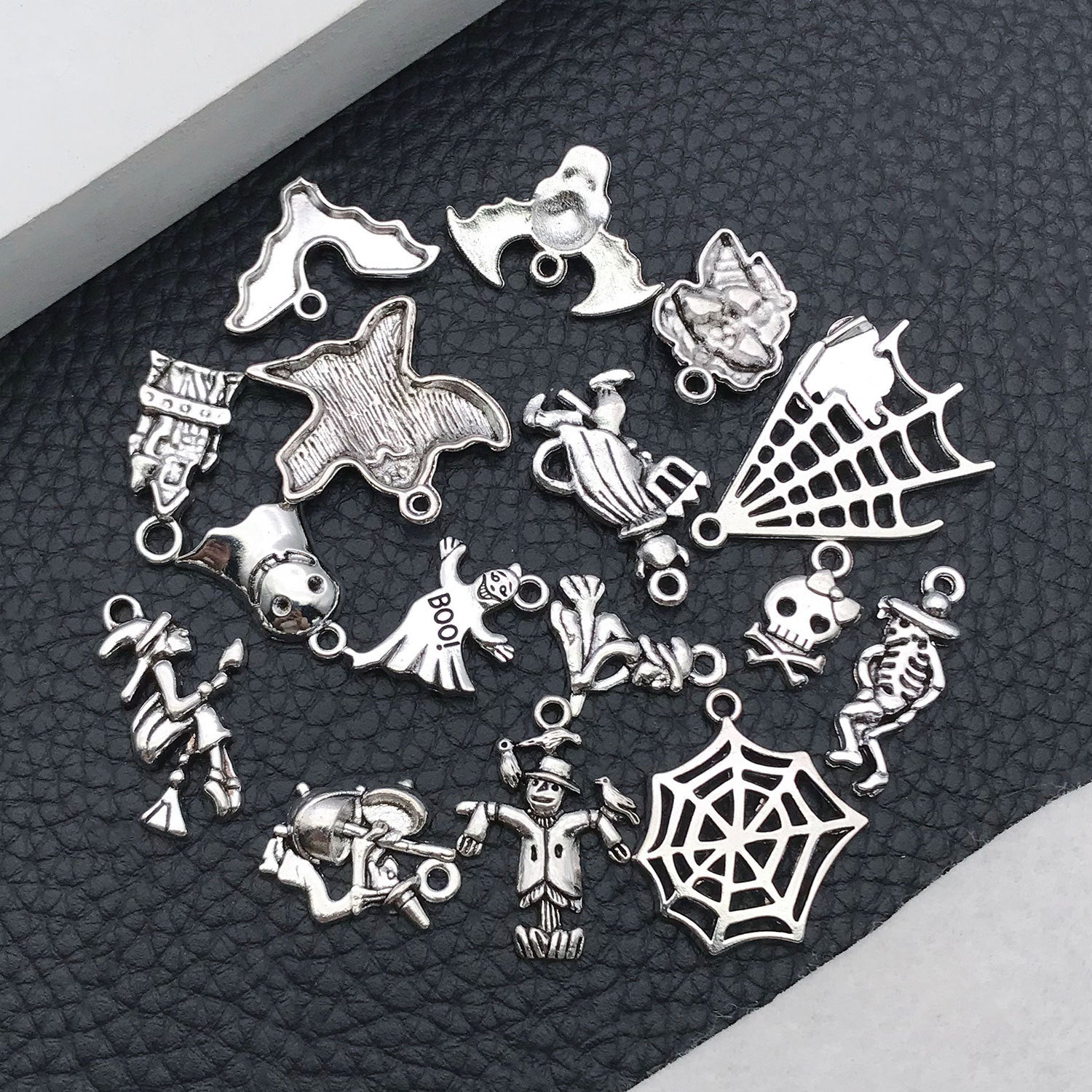 Enamel Zinc Alloy Halloween Skull Ghost Bat charm pendants for DIY bracelets necklaces keychains