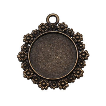 Daisy Edge Round Cabochon Pendant Trays in Two Finishes