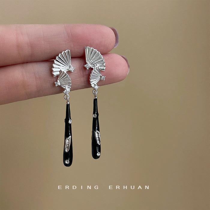 Silver Tone Fan Top And Black Long Teardrop Stud Earrings