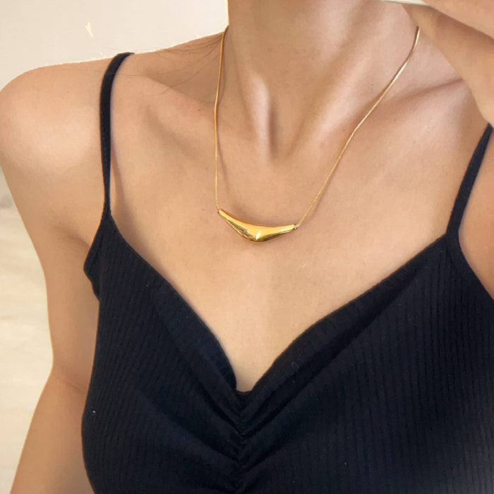 Polished Curved Bar Pendant Necklace in Gold and Silver Tones