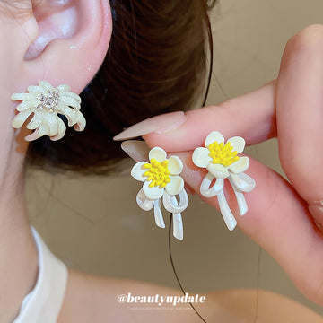 White Floral Dangle Stud Earrings in Two Daisy Styles