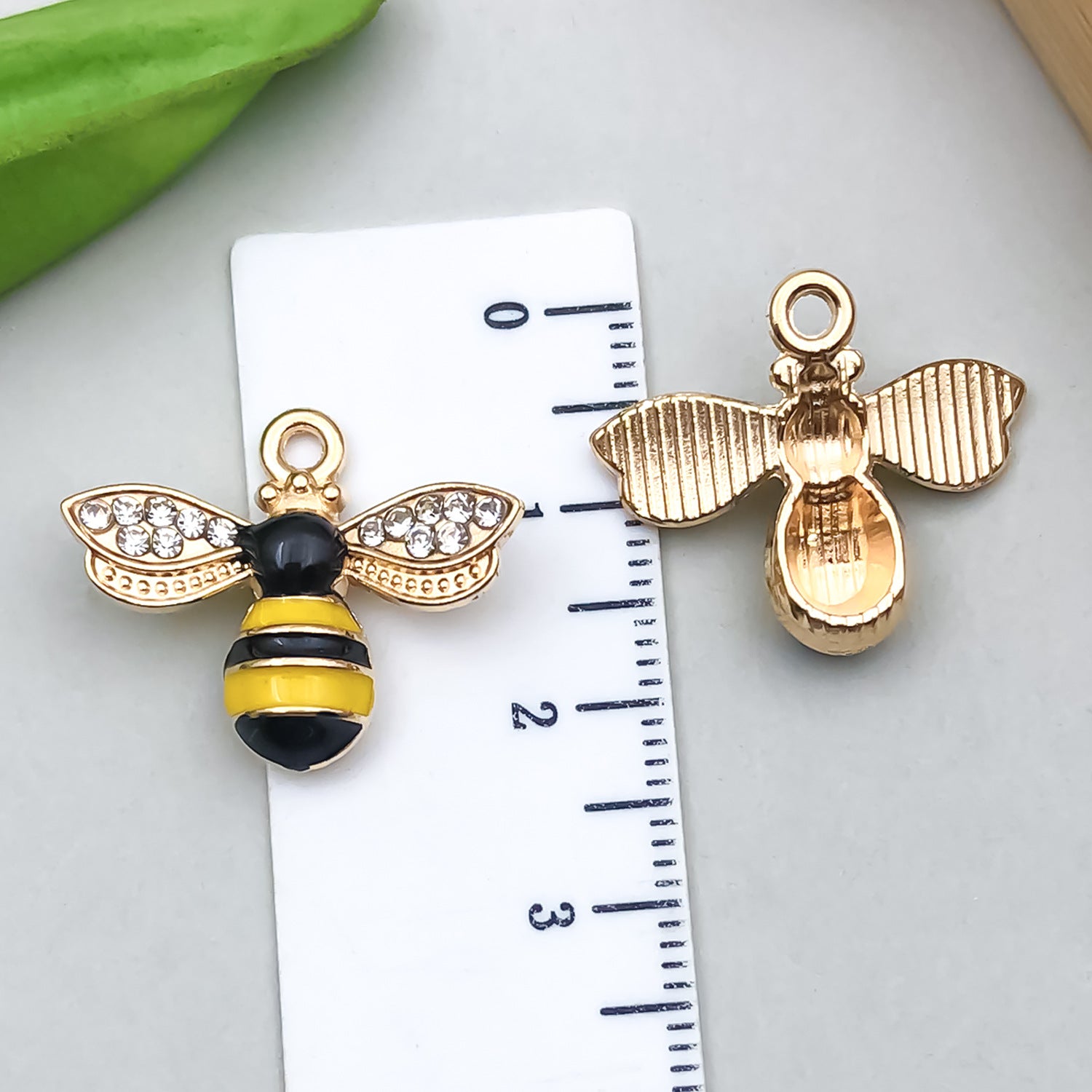 Enamel Zinc Alloy Bee Honeycomb Insect Charm Pendant for DIY Bracelet Necklace Keychain