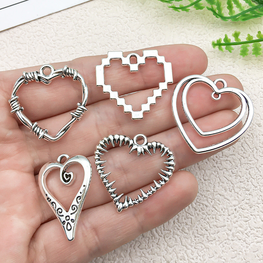 Antique Silver Zinc Alloy Hollow Barbed Heart Charm Pendant for DIY Necklace Earrings