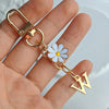 White Daisy W