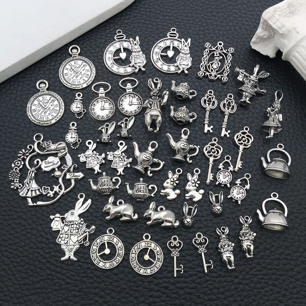 Antique Silver Zinc Alloy Easter Rabbit Charm Pendant for DIY Keychain Bracelet Necklace