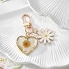 White Daisy Heart