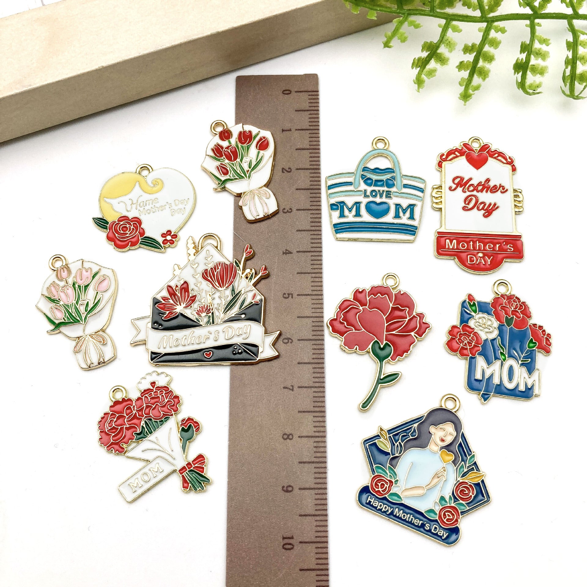 Zinc Alloy Carnation Lily Rose Bouquet Enamel Charm Pendant for DIY Mother's Day Jewelry