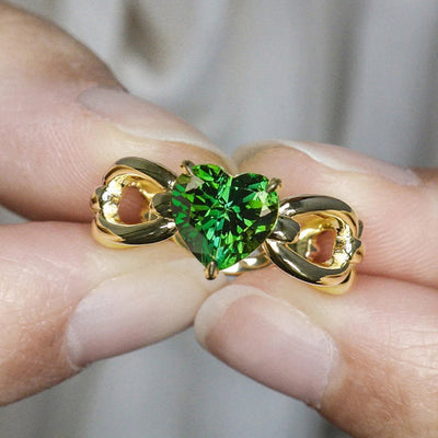 Green heart bow ring product view