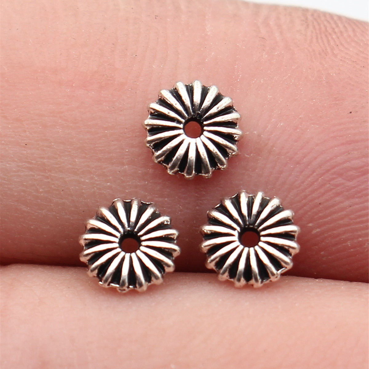 6x6x1.6mm/7.8x7.8x2mm Multicolor Zinc Alloy Radial Texture Spacer Beads for Bracelet Necklace DIY Jewelry Making