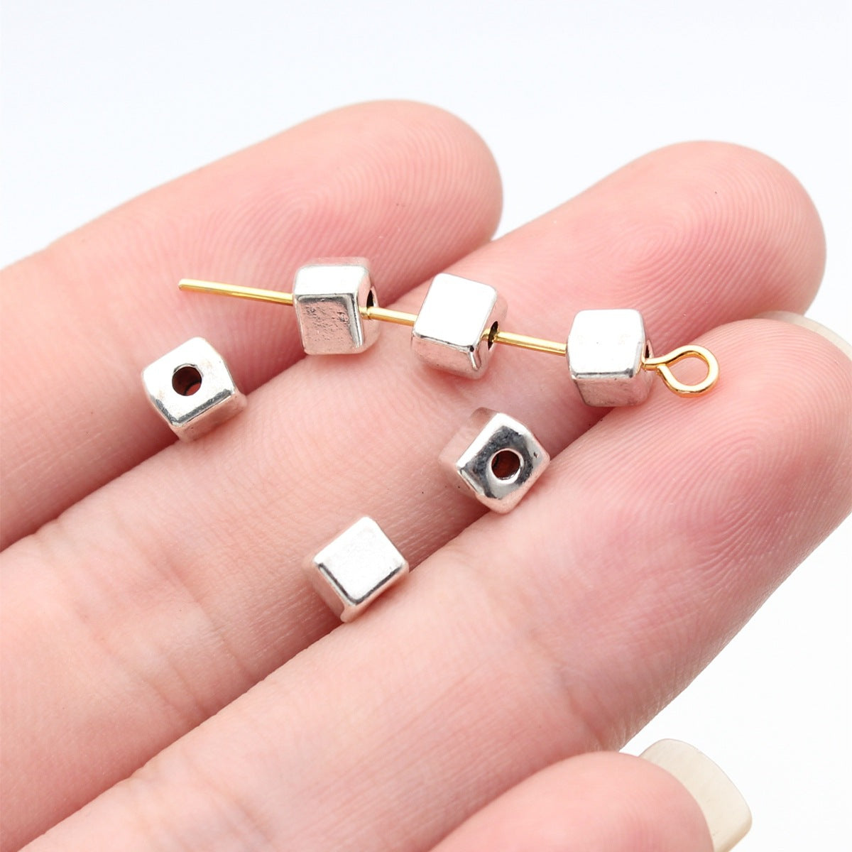 5.1x4.5x4.5mm 0.48g Antique Silver Zinc Alloy Square Small Hole Spacer Beads for Bracelet Necklace DIY