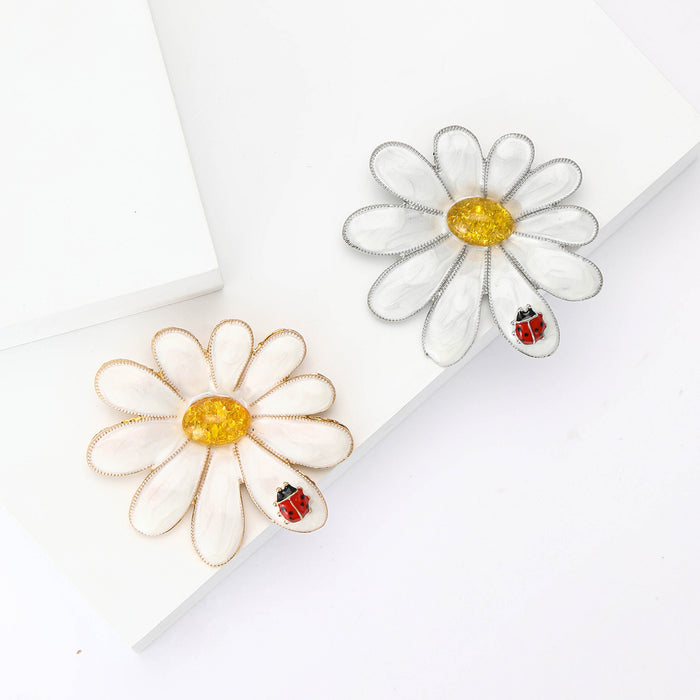 Daisy Ladybug Brooch Silver or Gold Tone White Enamel Pin