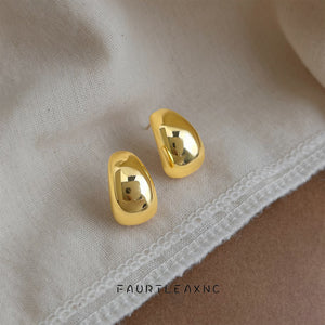 Gold Polished Teardrop Stud Earrings Smooth Bean Shape Pair