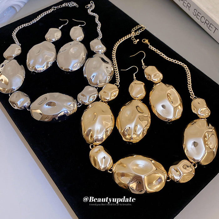 Hammered Irregular Oval Earrings And Chunky Necklaces In Gold Or Silver Tone