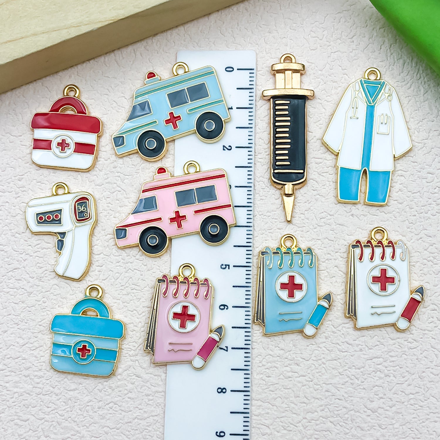 Enamel Zinc Alloy Ambulance Medicine Box Doctor Chart First Aid Kit Charm Pendant for DIY Nurse Jewelry