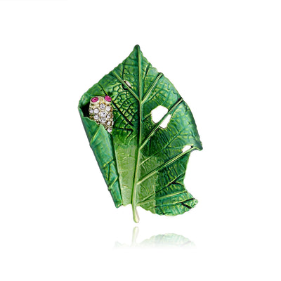 Front view of the green leaf metal brooch