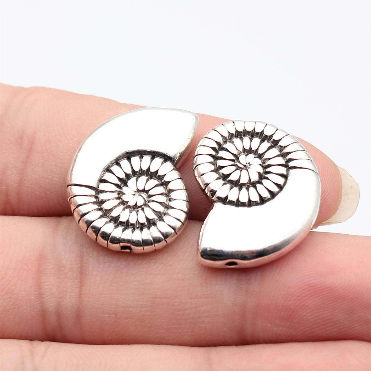 23x19mm 8g Antique Silver Zinc Alloy Conch Shell Spacer Beads for Beach Jewelry Making