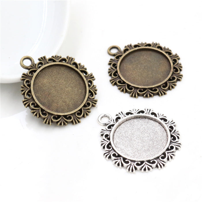 Leafy Oval Pendant Bezel Settings in Two Antique Finishes