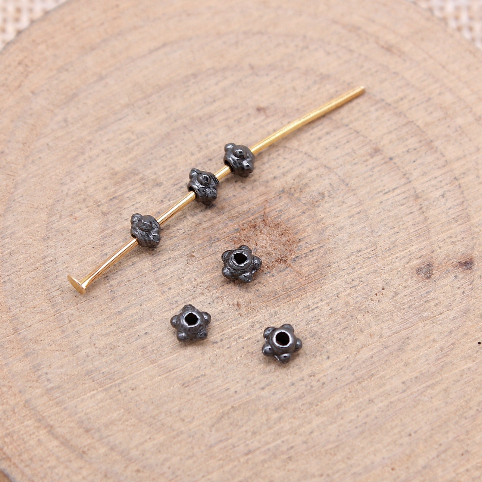 4x4mm 0.07g Gun Black Zinc Alloy Flower Spacer Beads for Necklace Bracelet Jewelry Making