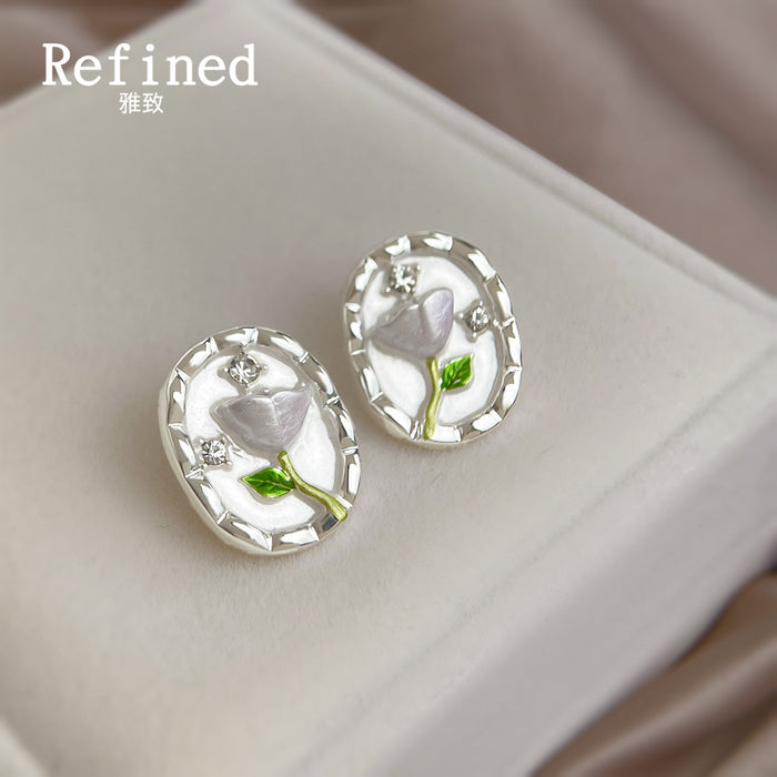 Clear Oval Dome White Tulip And Green Stem Stud Earrings