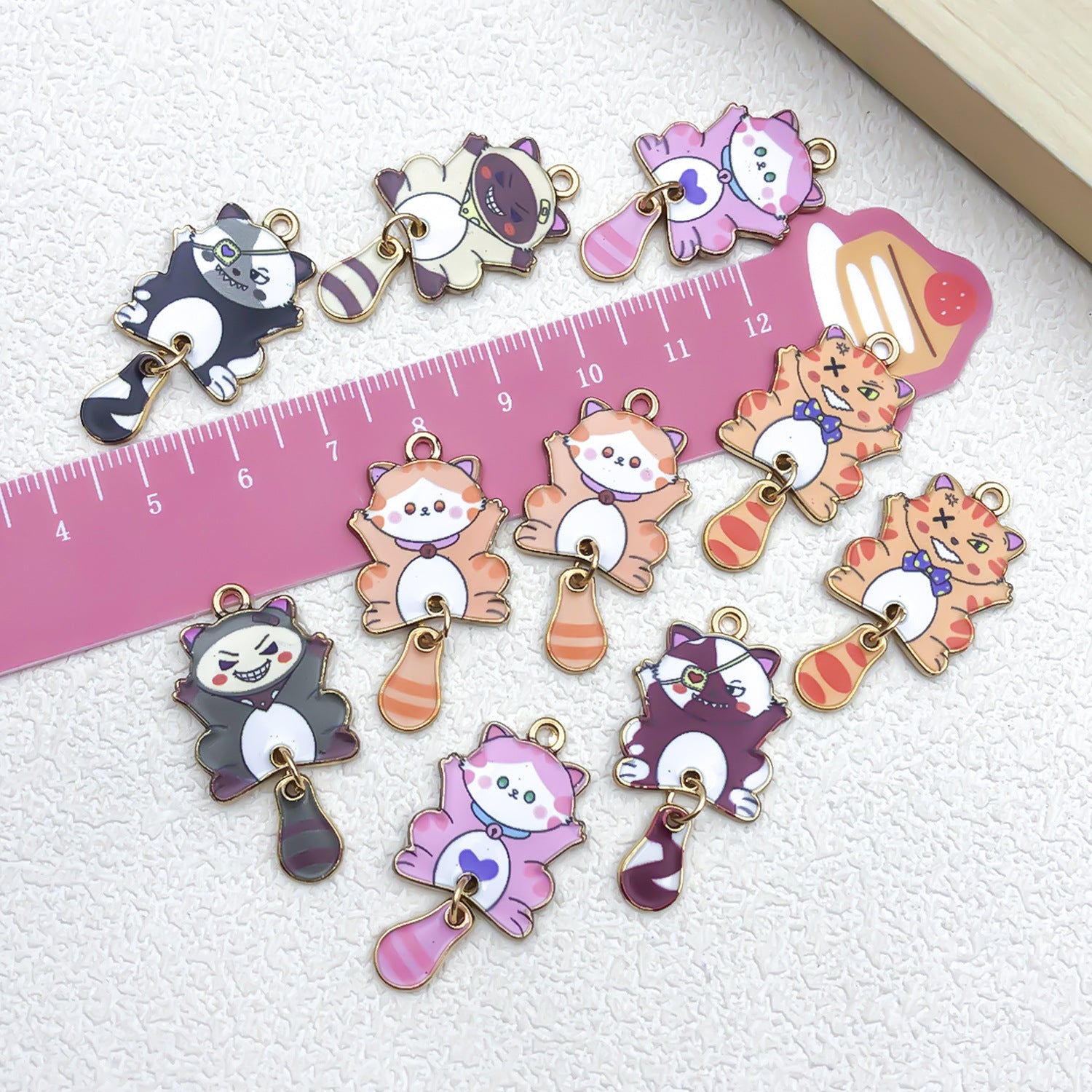 Zinc Alloy Cartoon Cat Movable Tail Charm Pendant for DIY Earrings Necklace Keychain