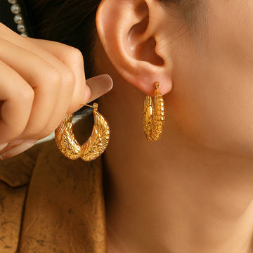 Wing Feather Texture Hoop Earrings In Gold And Steel