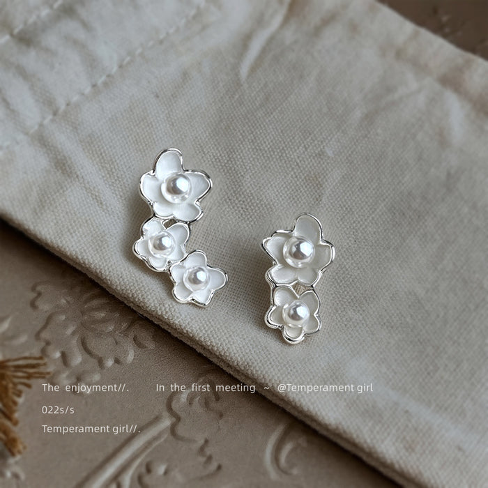 Silver Edged Three White Flower Pearl Center Ear Climber Studs