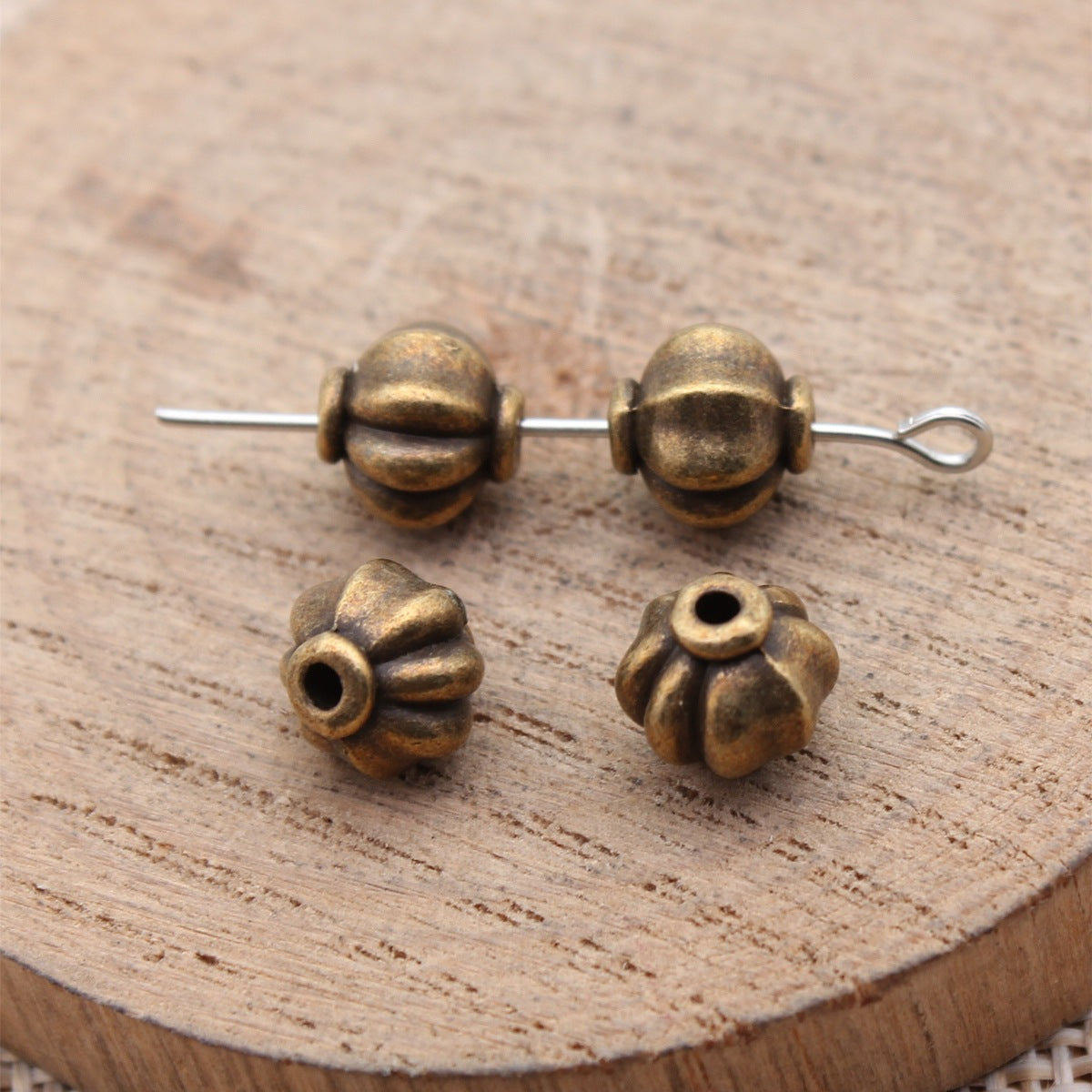 8.2x8.2x8mm 1.3g Multicolor Zinc Alloy Pumpkin Small Hole Spacer Beads for Garment and Bracelet Making