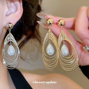 Layered Teardrop Wire Earrings with White Pearl Look Drops