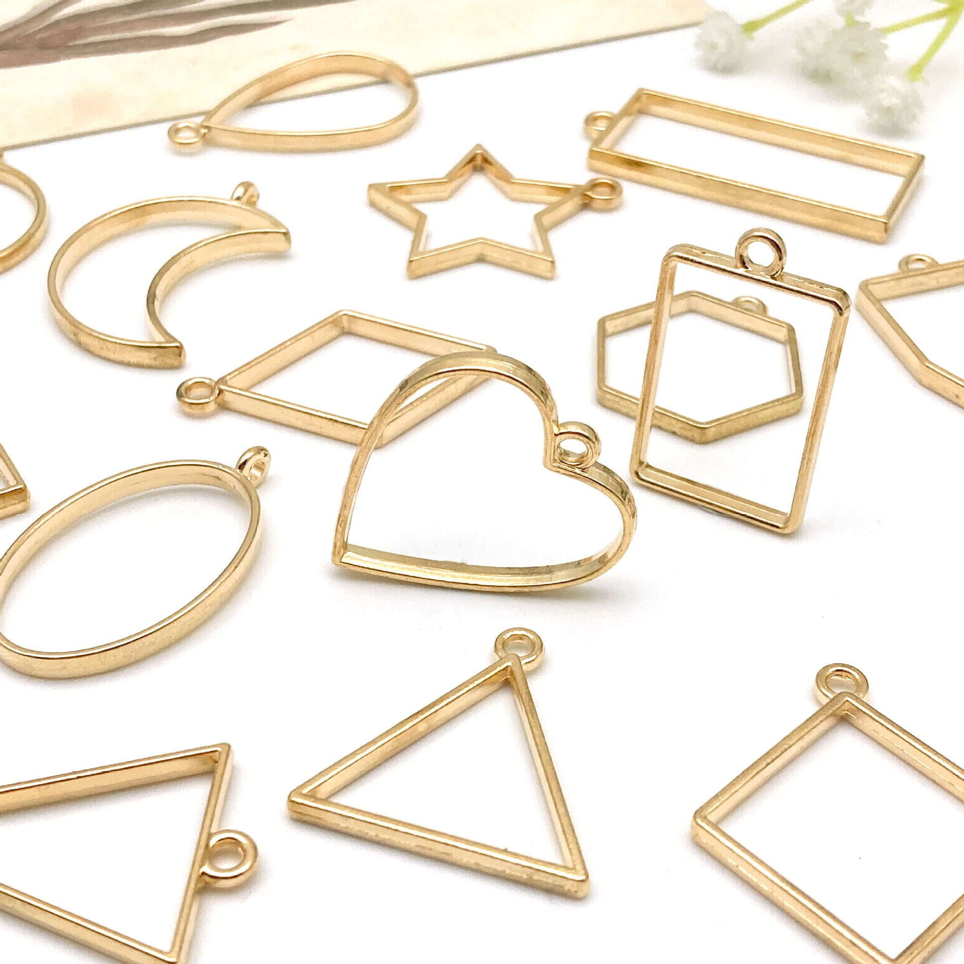Zinc Alloy Round Heart Hollow Charm Pendants for DIY Bracelet Necklace Jewelry Making
