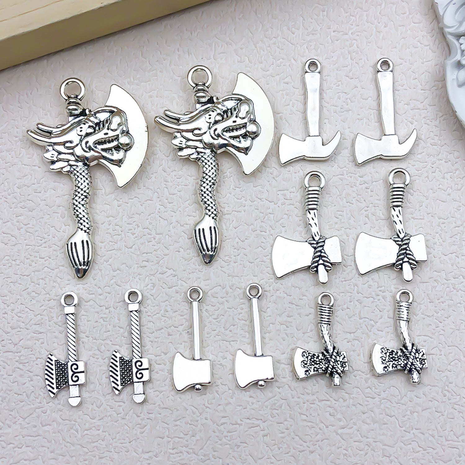 Antique Silver Zinc Alloy Axe Tool charm pendant for DIY bracelet necklace keychain