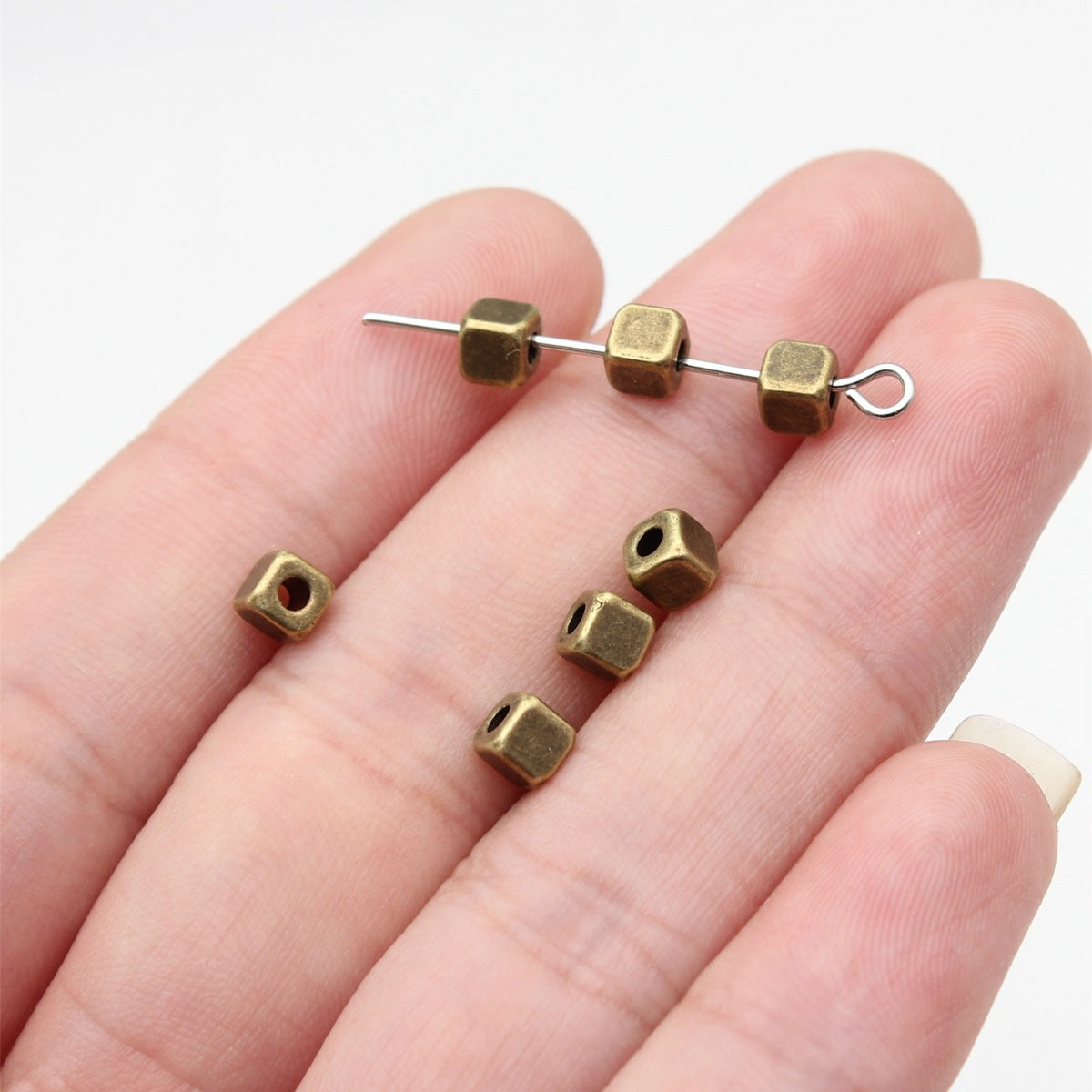 4x4x4mm 0.32g Antique Bronze Zinc Alloy Square Spacer Beads for Bracelet Jewelry Making