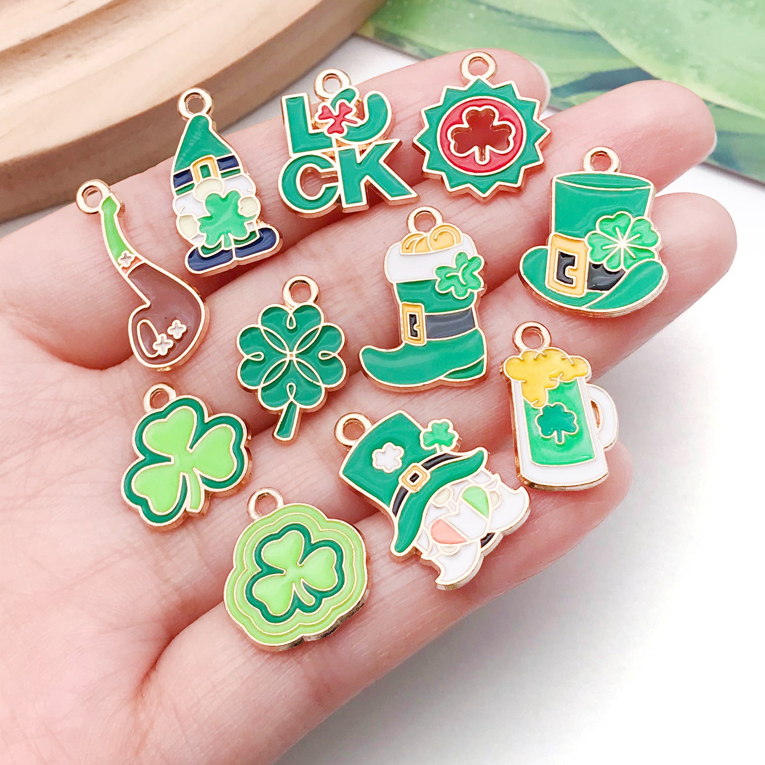 Green Enamel Zinc Alloy Irish Clover Charm Pendant for DIY Hand Rope Jewelry Accessories