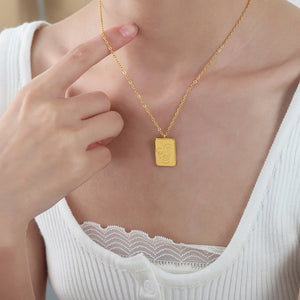 Gold Rectangular Pendant Necklace Abstract Face Line Engraving