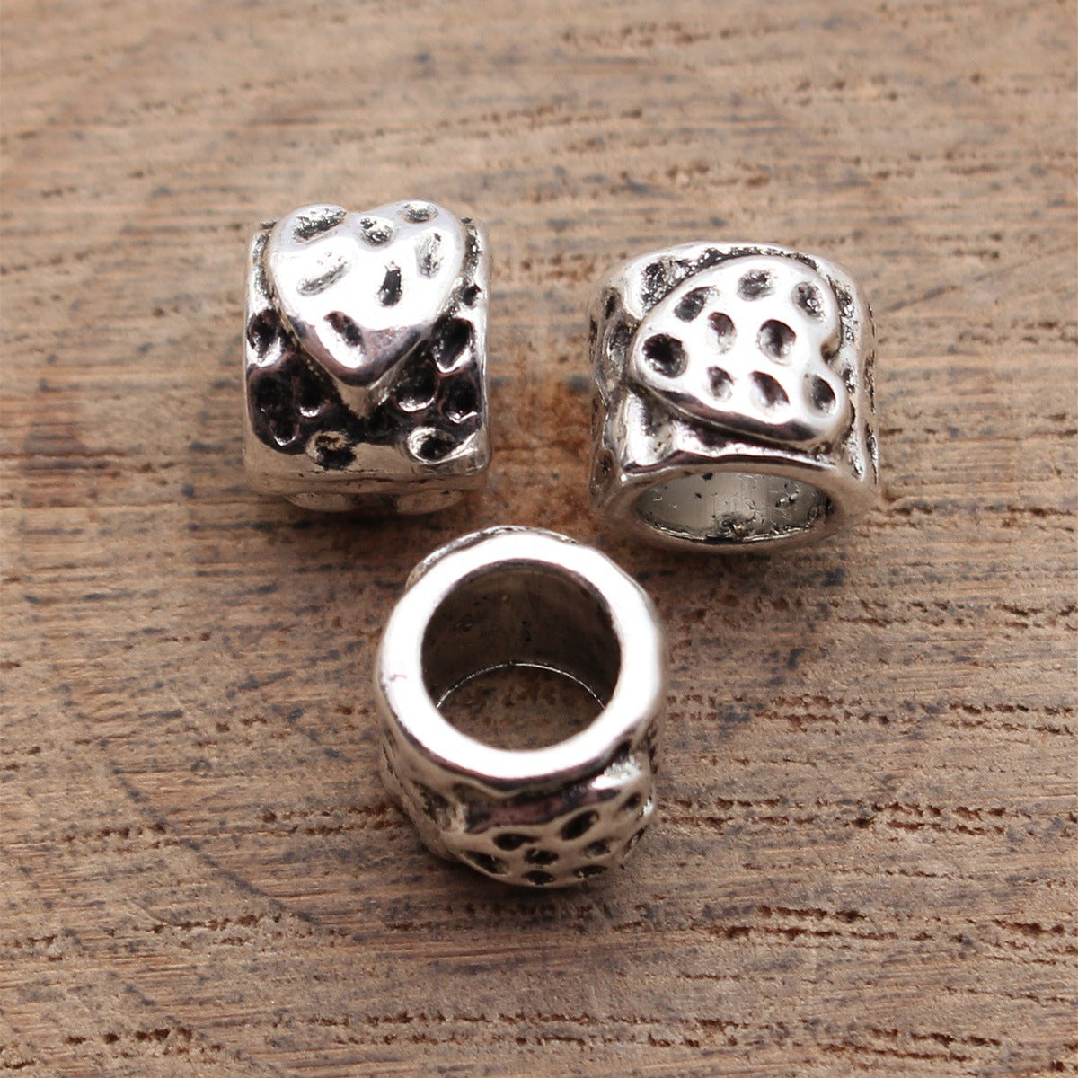 10x8.8x7.7mm 1.7g Antique Silver Tone Zinc Alloy Hammered Heart Texture Large Hole Spacer Beads for Bracelet