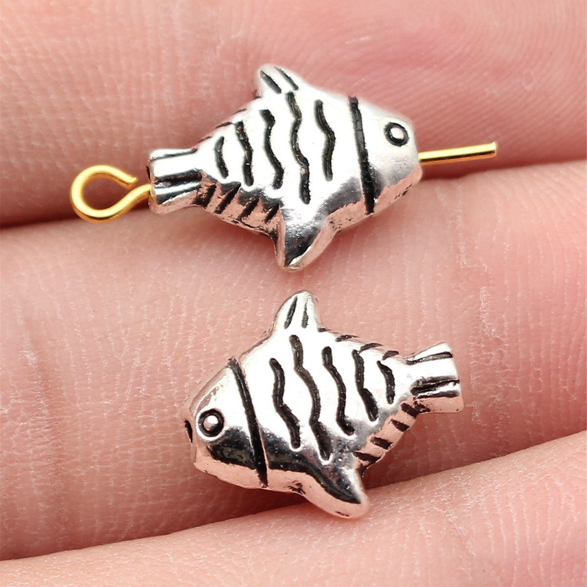 14x12x5.3mm 2g Antique Silver Zinc Alloy Double Sided Fish Loose Metal Beads for Bracelet Jewelry Making