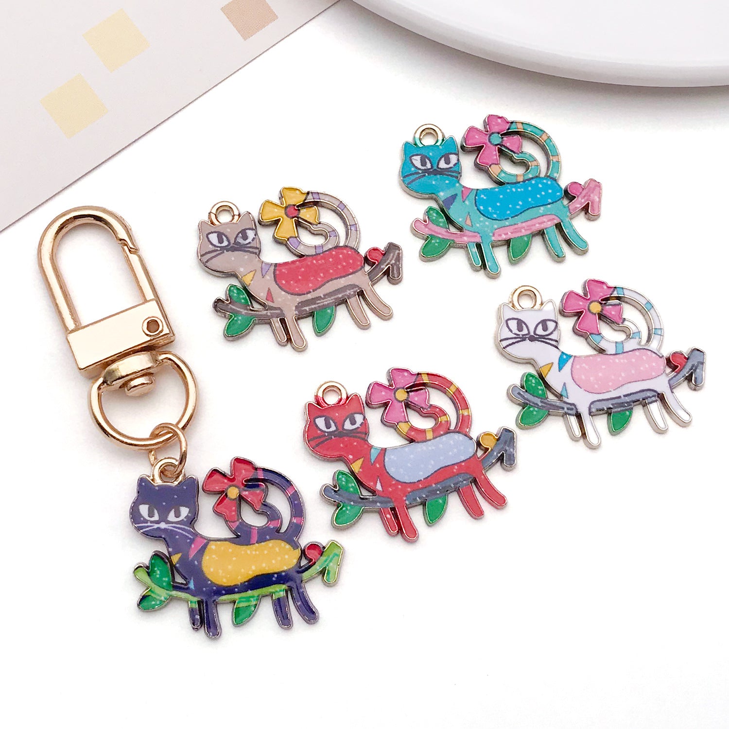 Enamel Zinc Alloy Cartoon Cat Charm Pendant for DIY Bracelet Necklace Keychain Jewelry