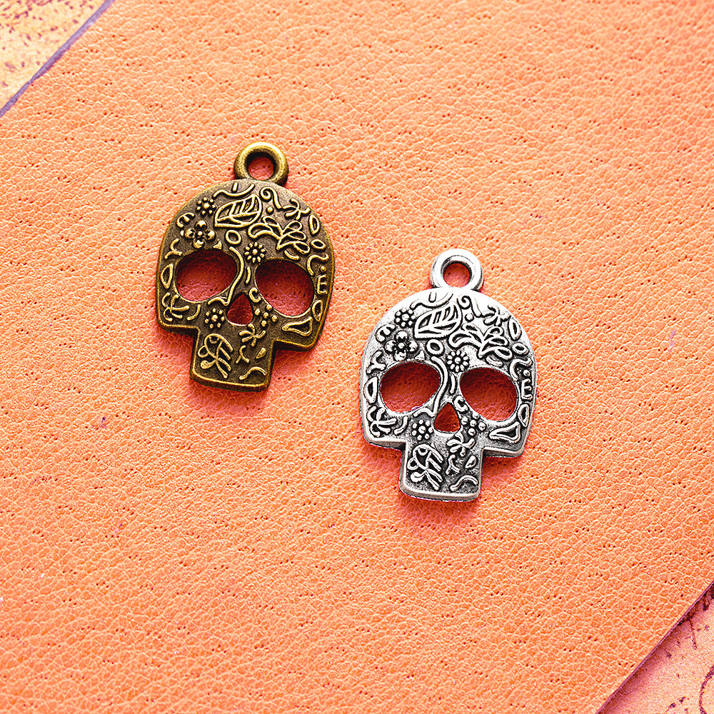 24x16mm Vintage Skull Alloy Charm Pendant