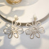 White Yarn Daisies